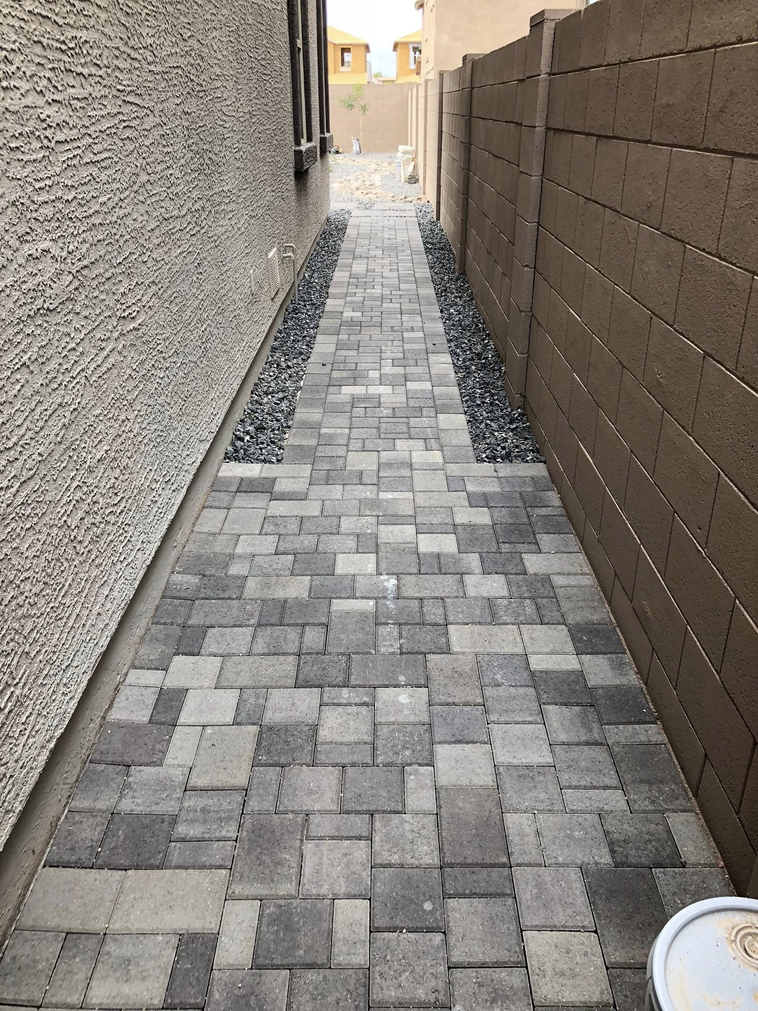 Slope stabilization retaining wall