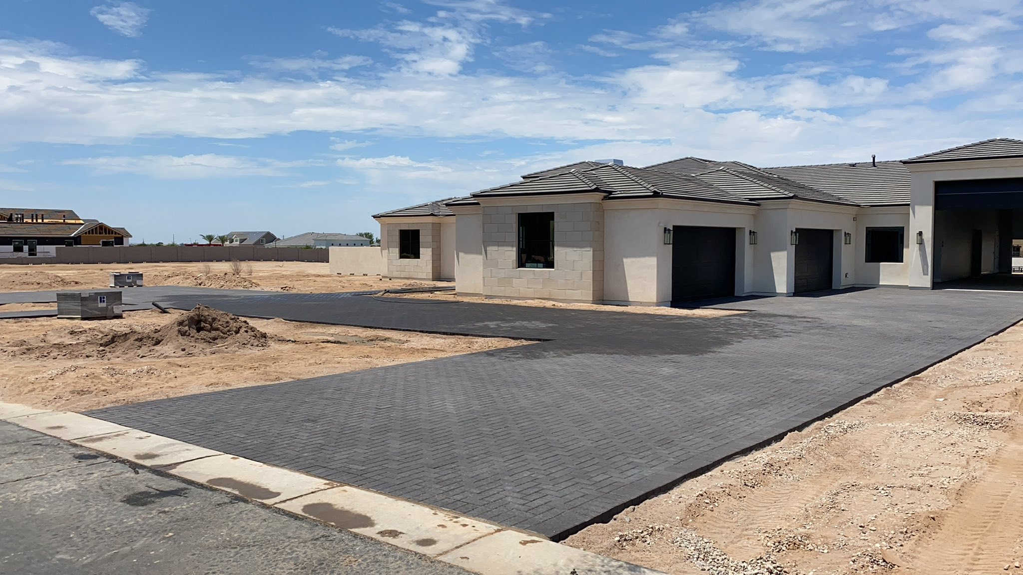 Entryway walkway with accent border