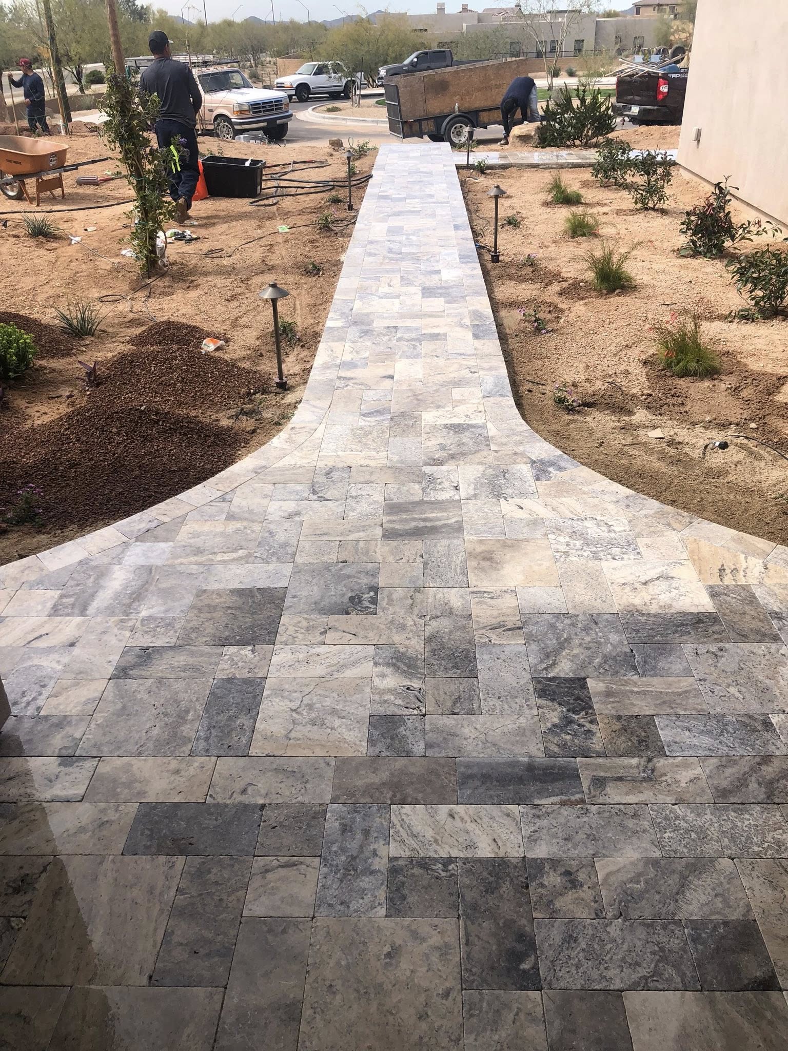 Warm-glow garden lighting